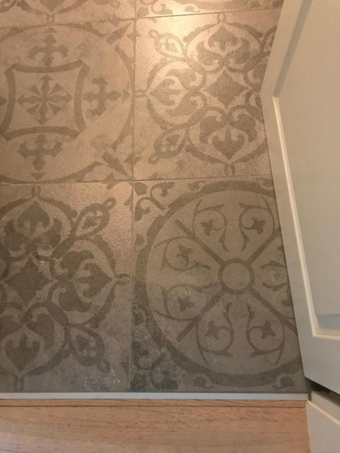 אירשנברג Appartment 53Qm Im Architektenhaus - 2 Schlafzimmer Mit Kueche Und Bad, Nur 2Min Von A8 - Ruhig Und Modern מראה חיצוני תמונה